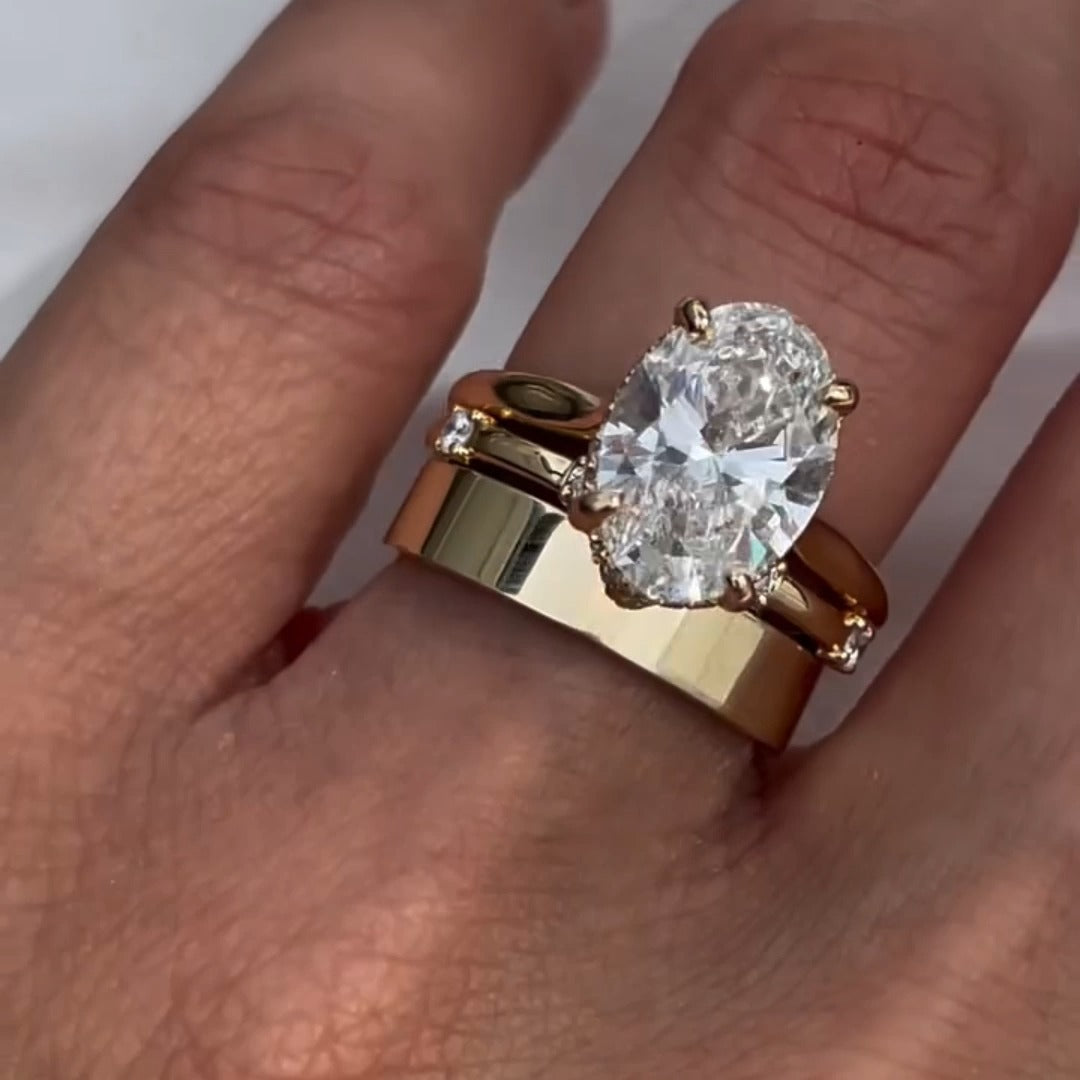 Johanna – solitärring med rund diamant.