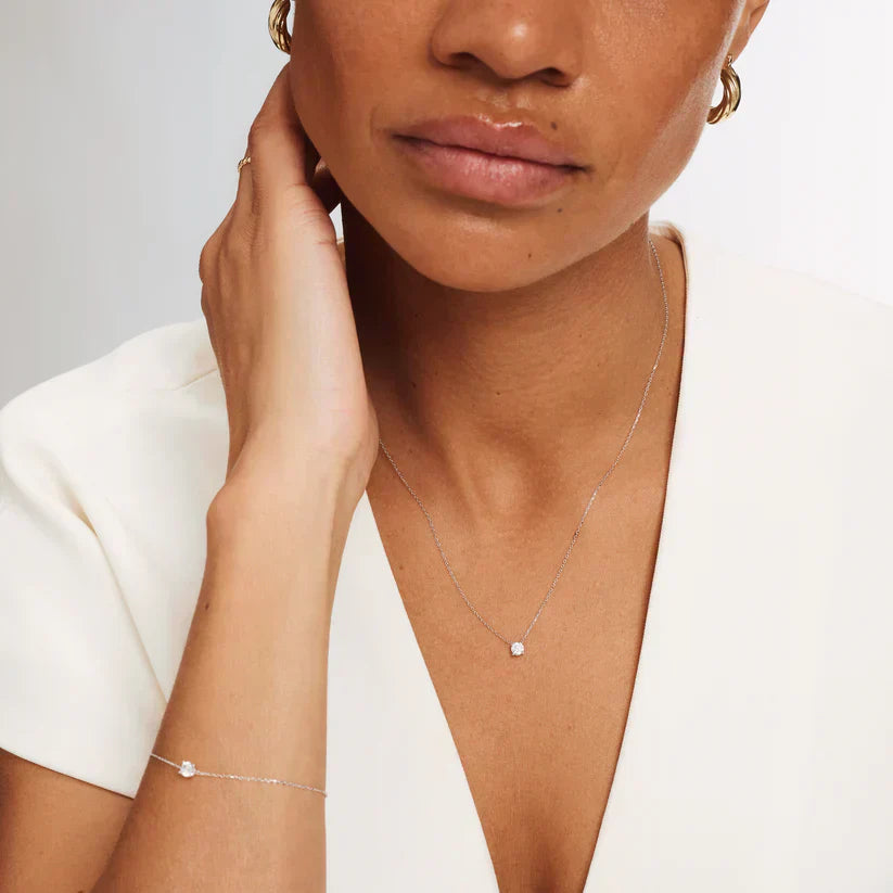 Halsband Klára med moissanitsten